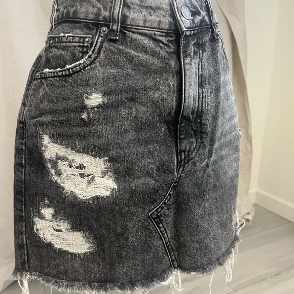 NWT SER.O.YA Allie Mini Skirt Phoenix Distressed Black Denim Wash Sz 29 Y2K 90s - Picture 3 of 9